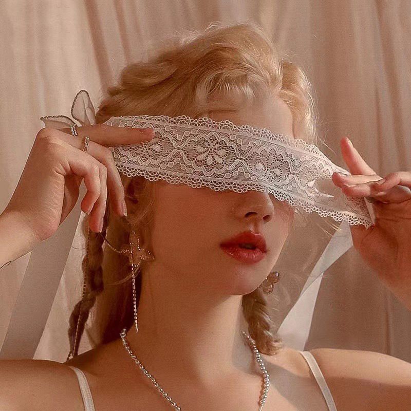 Black Eye Elegant Hollow Out Lace Female Strapped Eye Cover for Prom Cosplay Costume Party Women Masquerade