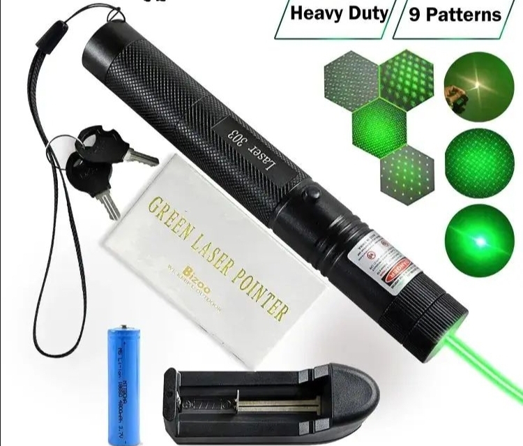 Green LASER LIGHT, Green Laser Pointer With Rechargeable Battery, Charger and Lock Key for teaching, astronomy, pets training, tour guide, classroom and business presentations, outdoor activities, travel