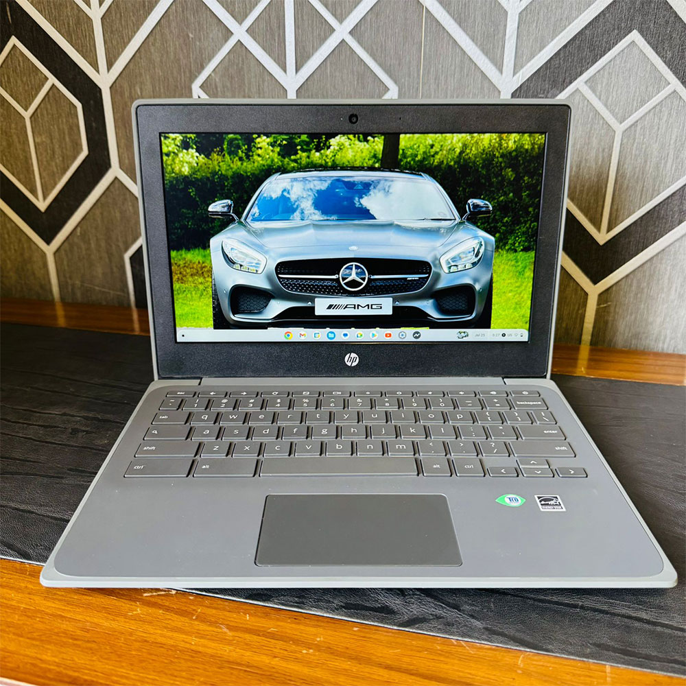 HP G8 Chromebook 11 - 8th Generation - 4GB Ram - 32GB SSD