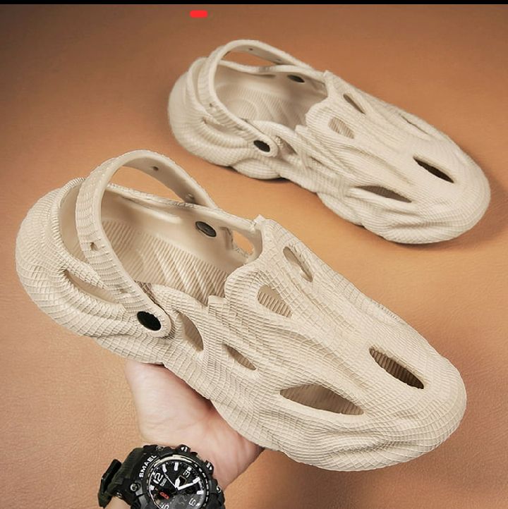 EUROPEAN Crocks Mens Sandals DRAGON Shape Sandals EVA Clogs for Mens