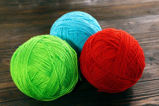 Woolen thread discount