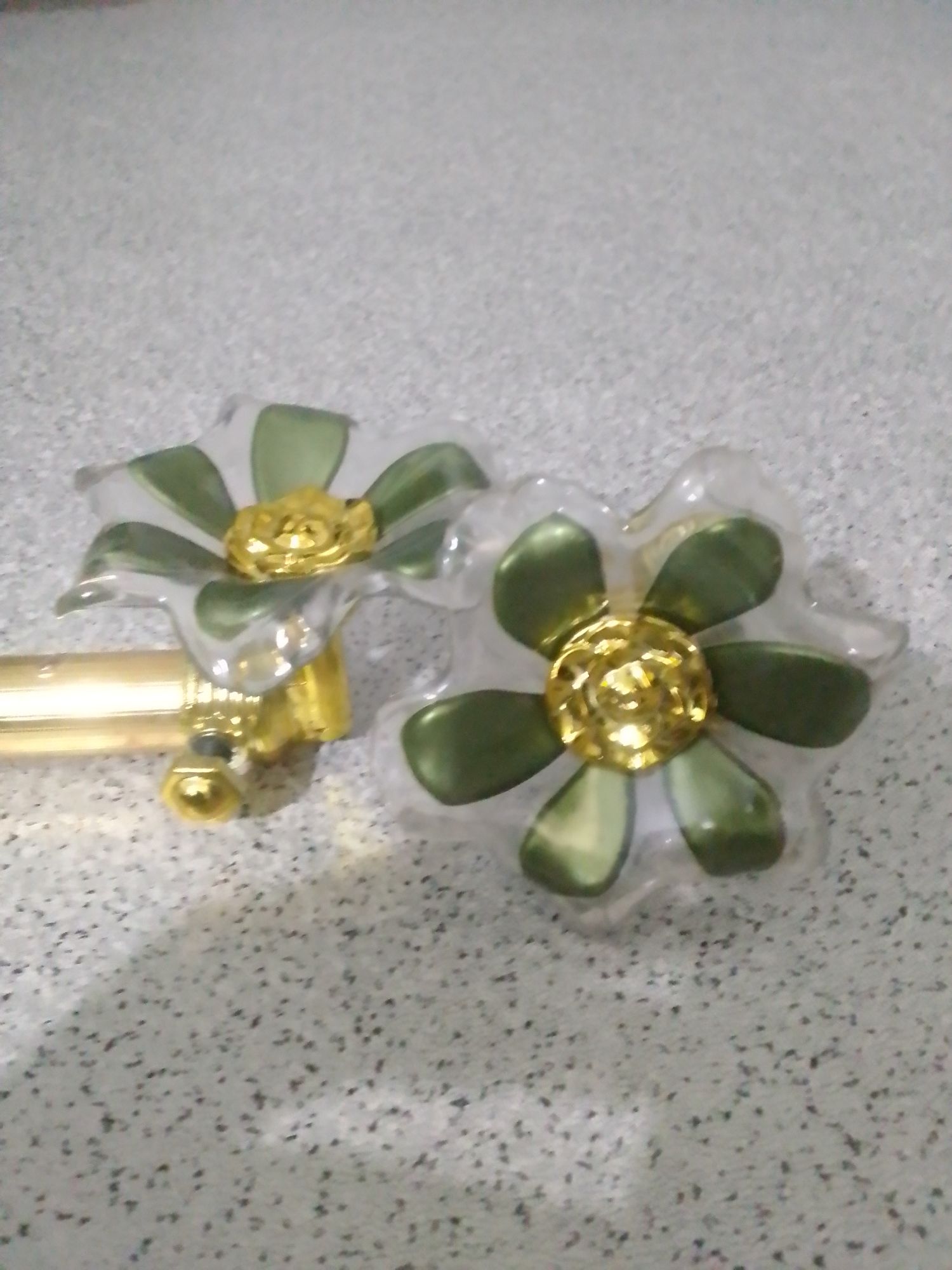 Curtain Rod End Stopper Pack of 2 – Flower Design Curtain Rod Holders