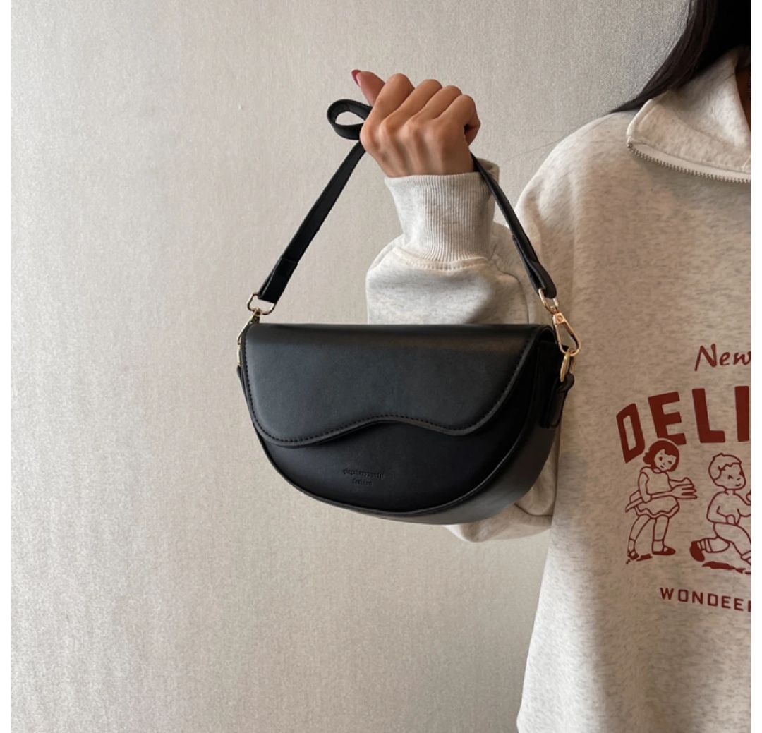 2023 New Solid Color PU Leather Women's Crossbody Bag With Stylish Red