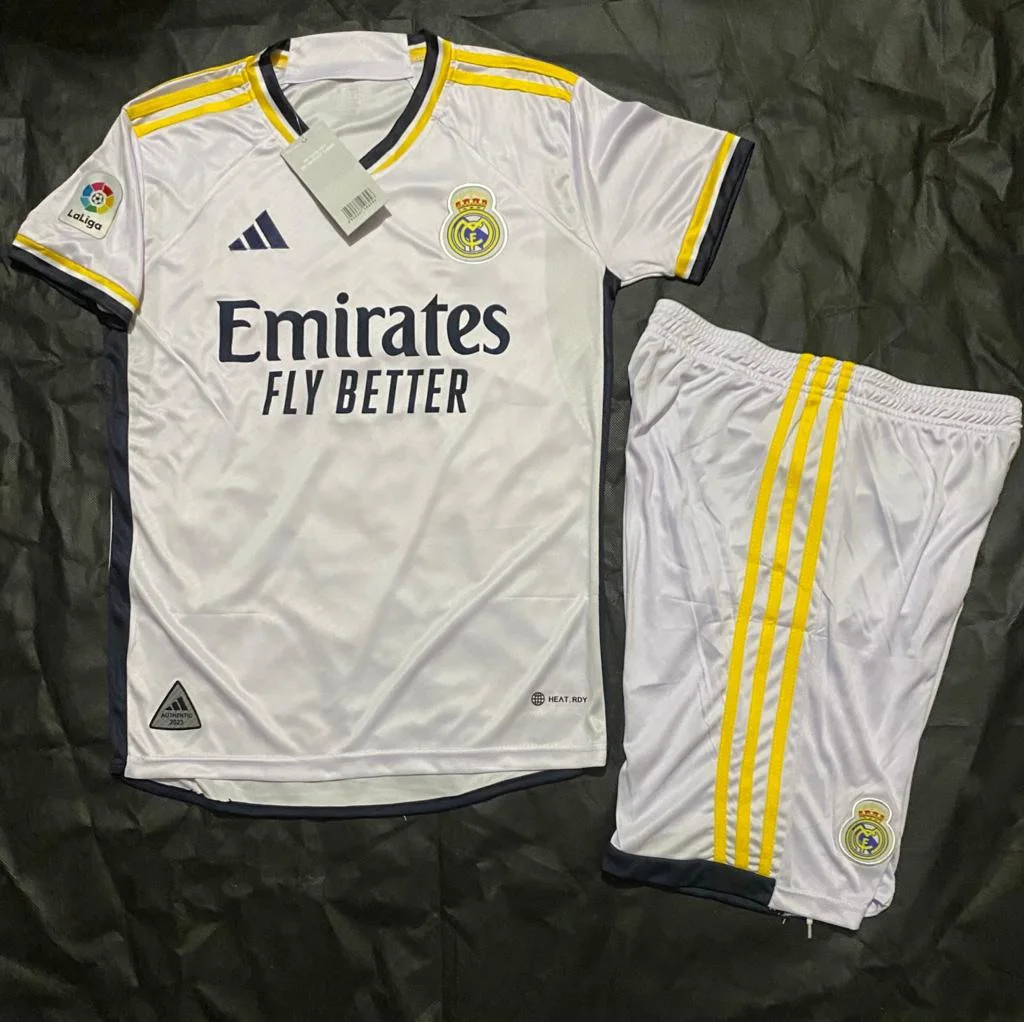 Sports Soccer Football Madrid Jersey Home Kit Jersey T-Shirt (Kid's, Boy's  & Men) (10-11Years) Multicolour : : Clothing & Accessories