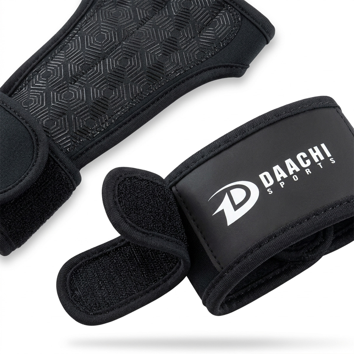 Daachi Sports Gym Gloves f- Easy to Use and Maintain - Premium Quality Build