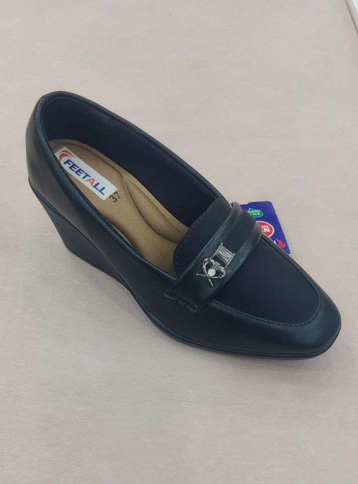 Black coor bed sole cote shoes for women 78600003
