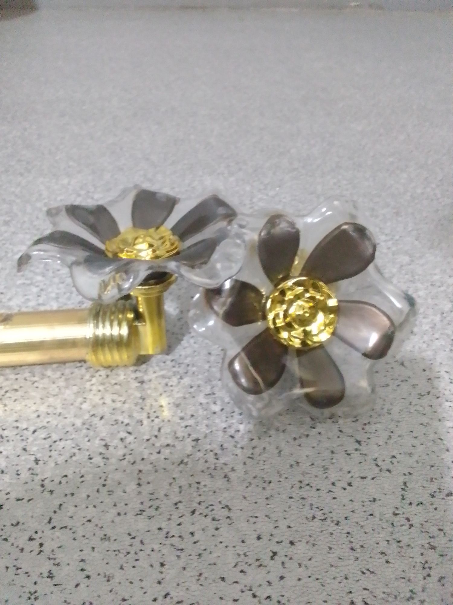 Curtain Rod End Stopper Pack of 2 – Flower Design Curtain Rod Holders