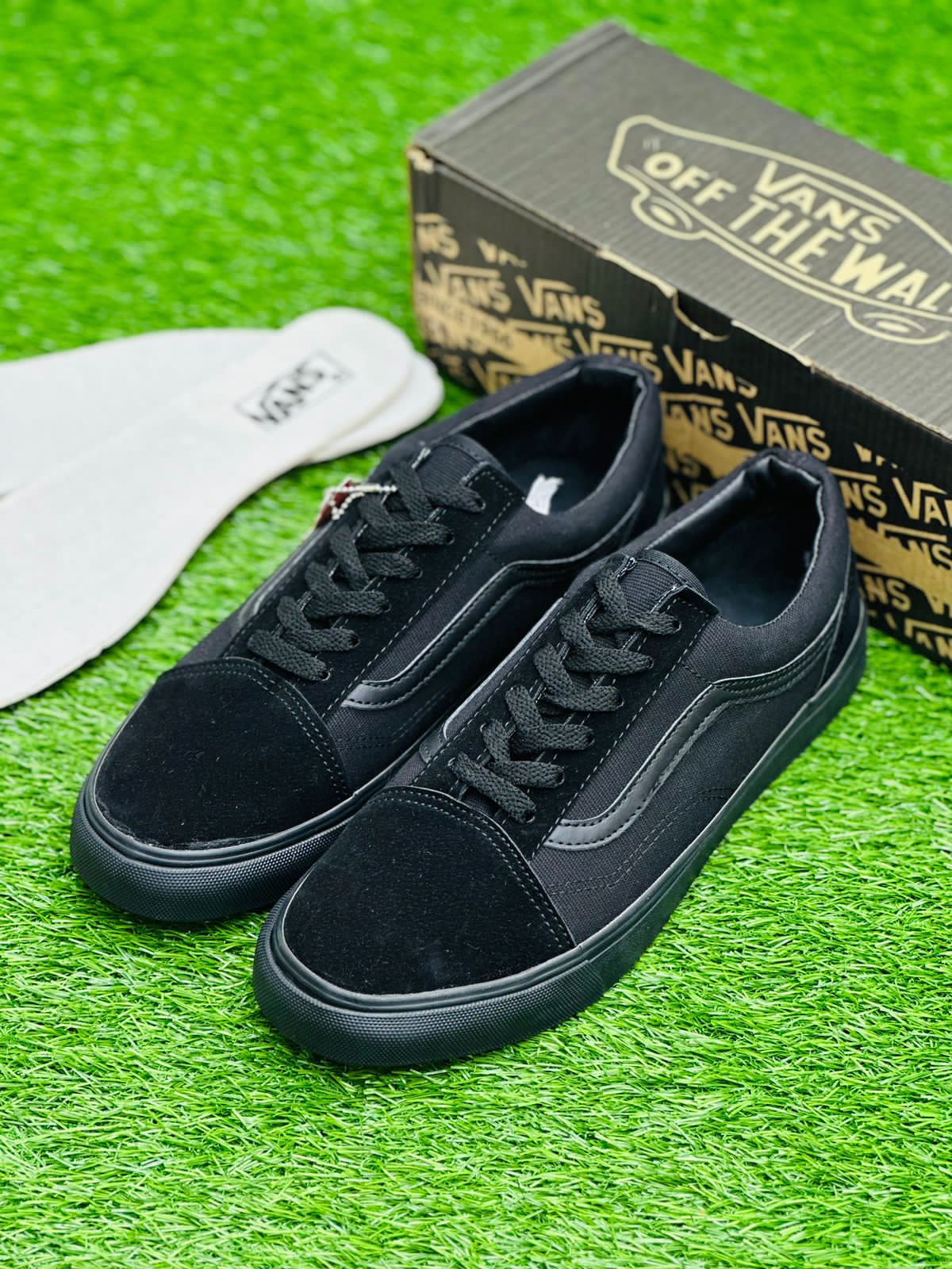 vans old skool Black Premium Quality Get Free Keychain and Socks For Both Men Women Eid sale Daraz.pk