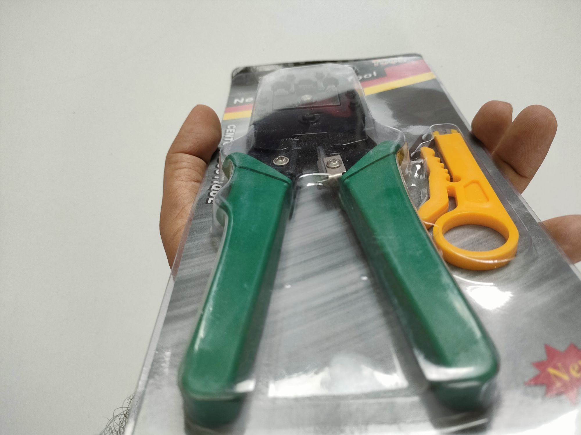 RJ45 3 in 1 Network LAN Ethernet Cable Crimping Tool RJ45 RJ11 RJ12 Crimper Cutter Wire Stripper 8P8C 6P6C 4P4C Multifunction Portable Networking Repair Tool for Cat5 Cat5e Cat6 Cat6A Cat7 Modular Connectors Premium Quality