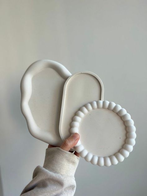 Ceramic decorations piece | tray, flower and vase