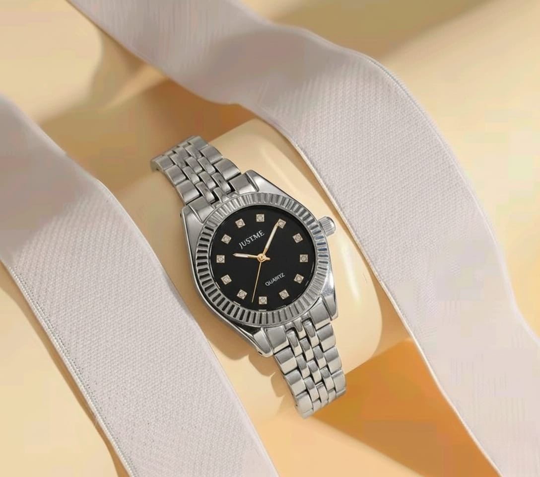 Women's Classic Fashionable Watches Imported Girls Luxury Wrist Watches Quartz Water Resistant Ladies Watches.