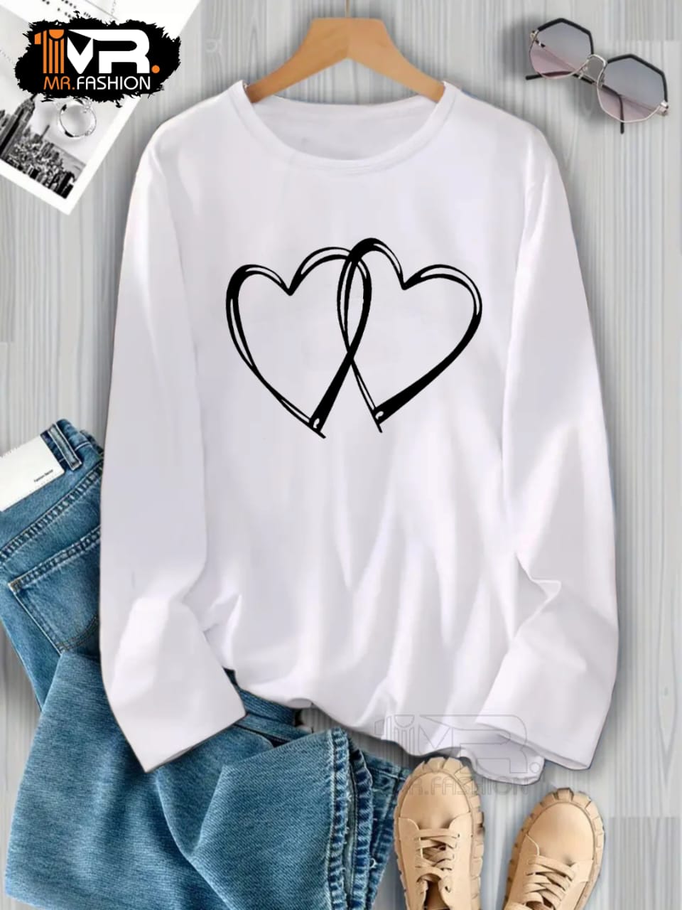 Article Name* 
Women's Double Heart Printed Full Sleeves T-Shirt

*