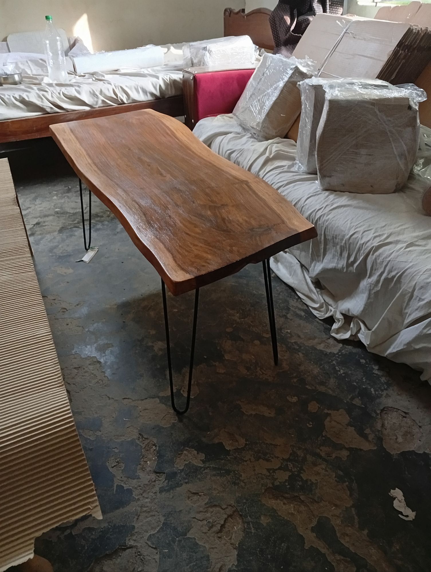 Half Moon Wooden Console Table with Hairpin Legs – Rustic Entryway Table, Modern Sofa Side Table, Handmade Live Edge Hallway Stand, Decorative Wooden Accent Furniture