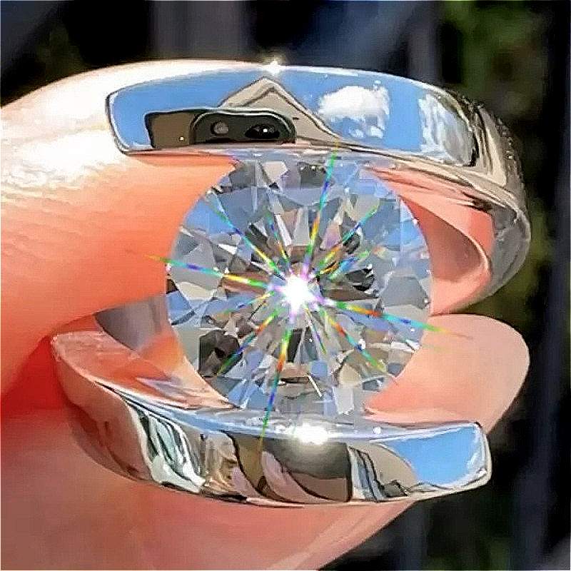 Fashion Classic Designed Silvery Plated Women's Engagement Anniversary Wedding Ring Inlaid Sparkling Synthetic Zirconia Jewelry