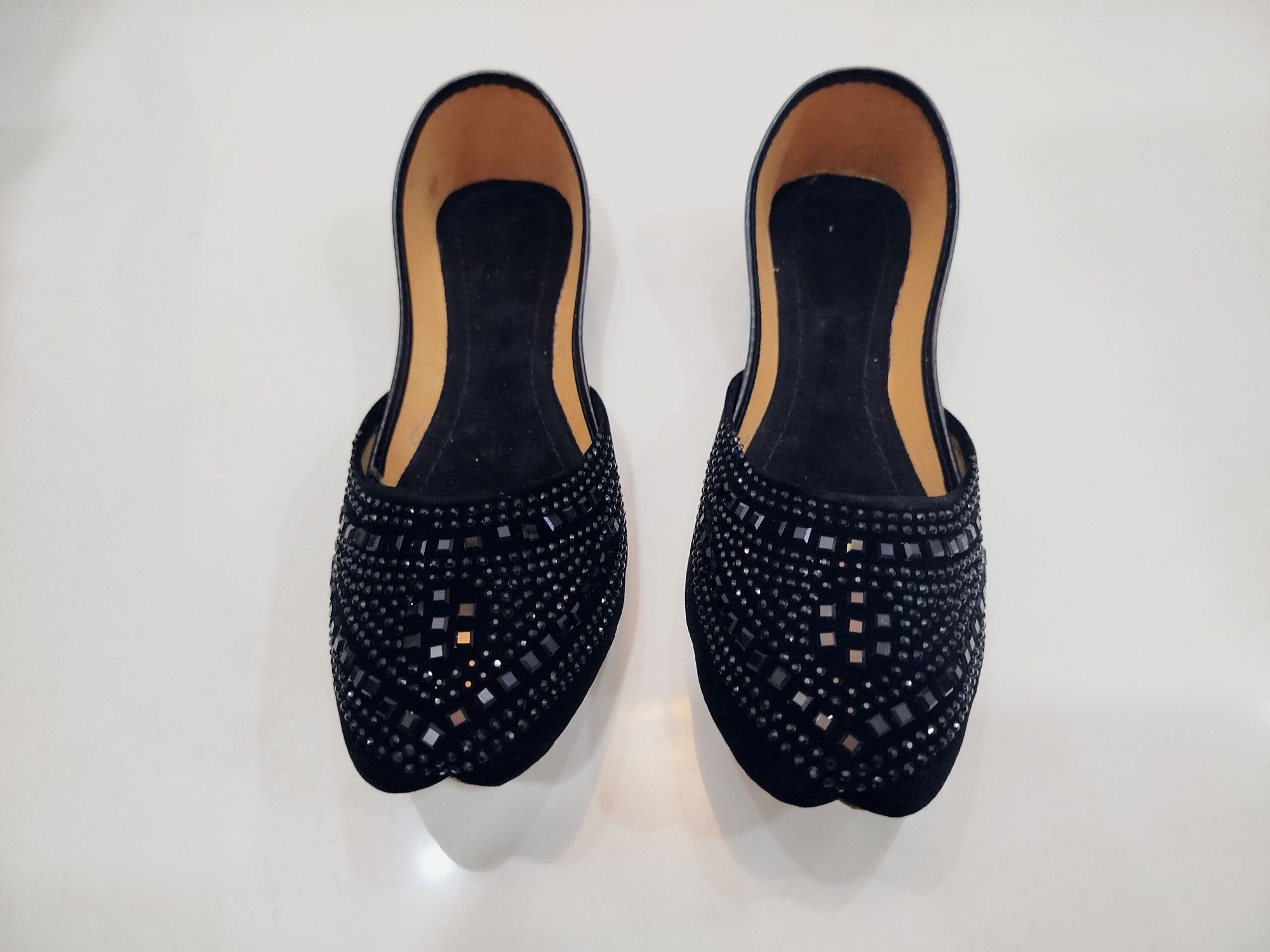 Handmade Casual Black Khussa Shoes for Women, Comfortable & Stylish