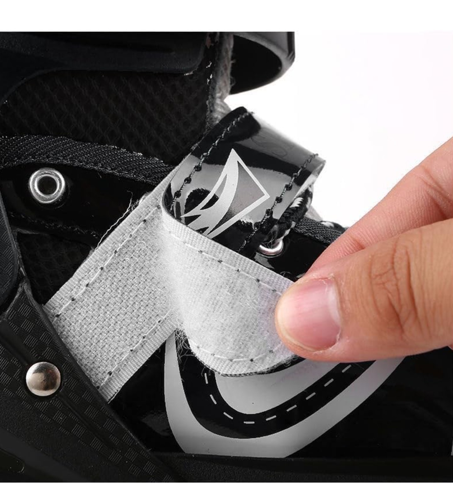 Skating Shoes Adjustable Inline Metal Base and Led Wheels