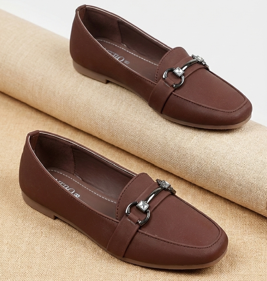 Women’s Elegant Pointed-Toe Comfort Loafers Classic Slip-On Moccasins with Metallic Bit Detail and Premium Matte Finish for Professional and Casual Wear