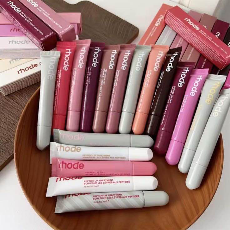 Rhode Lip Gloss – Long-Lasting, Moisturizing, Non-Stick, No-Budge Lip Stain with Velvet, Mirror Finish – Plumping, Smooth, and Delicate for a Glass-Like Shine Rhode Dupe,Hydrating lipgloss , Rhode Lipgloss Original Rhode lip peptide finest dupe