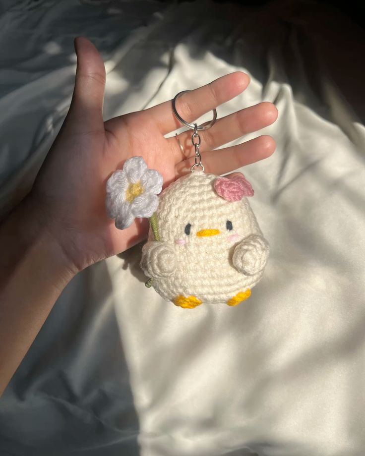 Handmade crochet flowers Keychain, Crochet Hatching Keychain, Amigurumi Chick Keyring, Cute Crochet Chick Bag Charm, Keychains