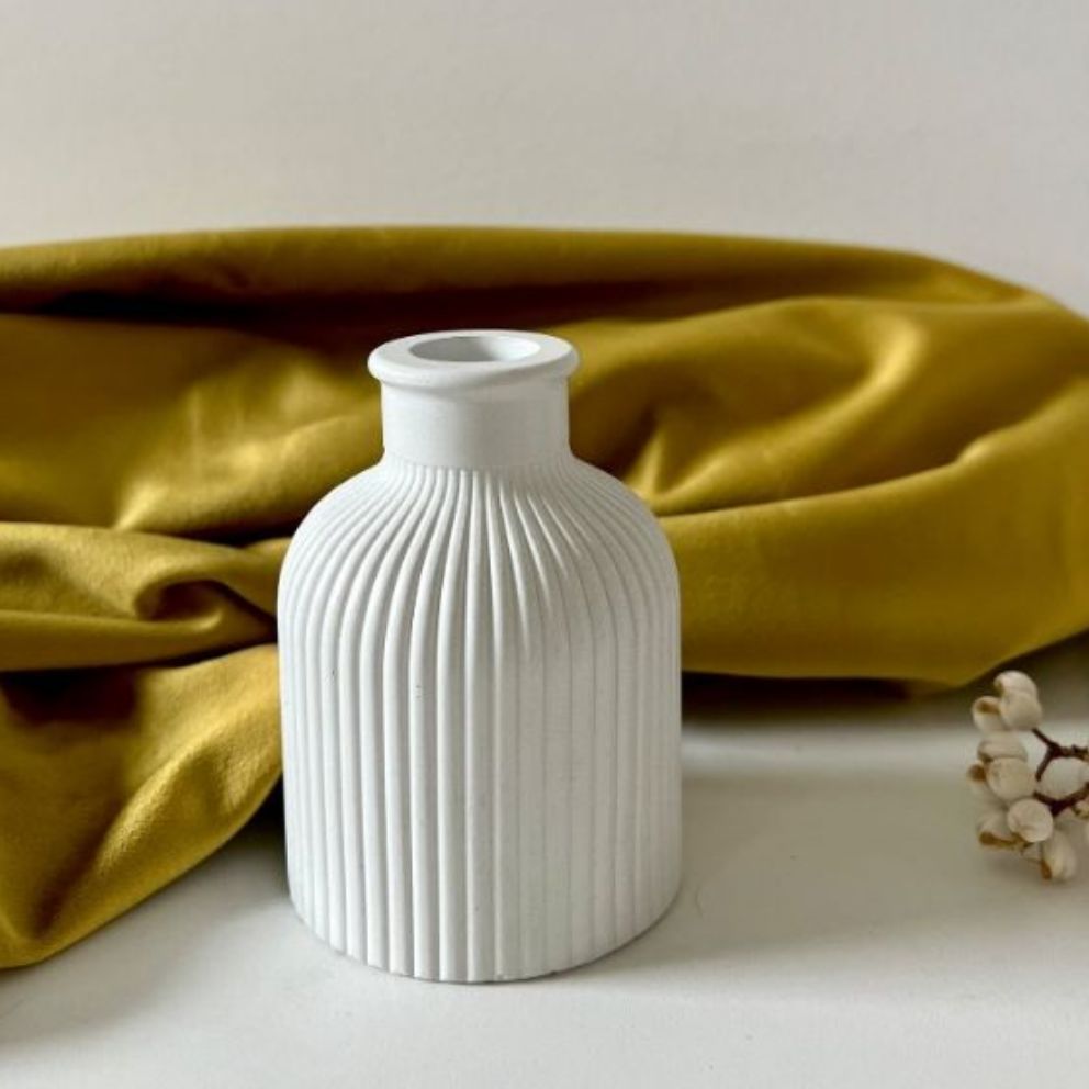 Mini ceramic Vase | White colour vase | Minimal design | Candle Holder| Decorative vase | Home decor | Concrete Home decor | Dry flowers vase