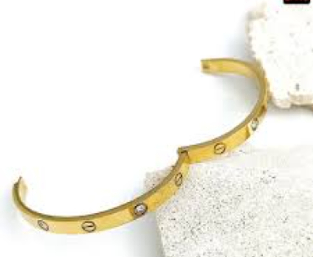 Golden Designer replica Bracelet &amp; Ring Set Stylish Stone Embedded Jewelry for Women