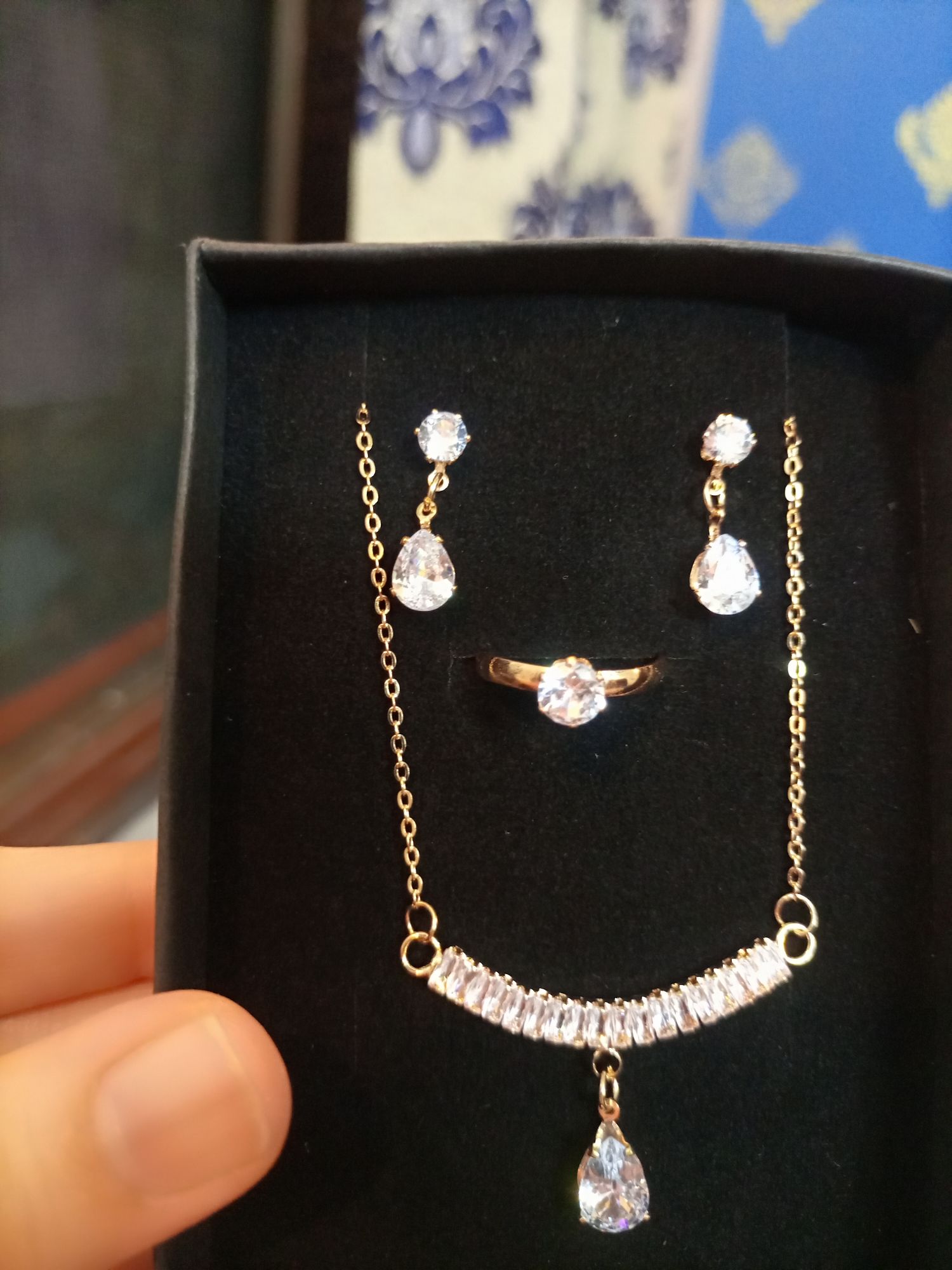 Zarkon Chain Locket Tops Ring Jewellery Set