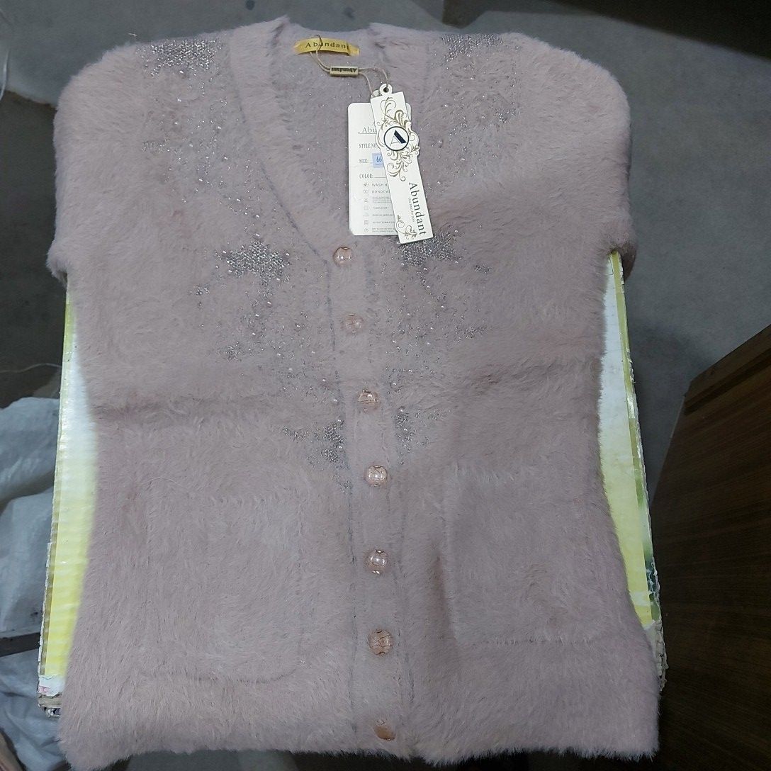 Beautiful Design And Very warm And Good Quality Sweater For ladies and girls