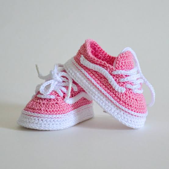 Handmade Baby Girl Shoes - Crochet Wool Booties for Infant & Toddler | Soft Warm Winter Girl Boots | Newborn Crib Shoes | Knitted Baby Girl Footwear | Soft Sole Baby Shoes | Baby Shower Gift | Cute Pink Wool Booties for Girls | Winter Baby Booties