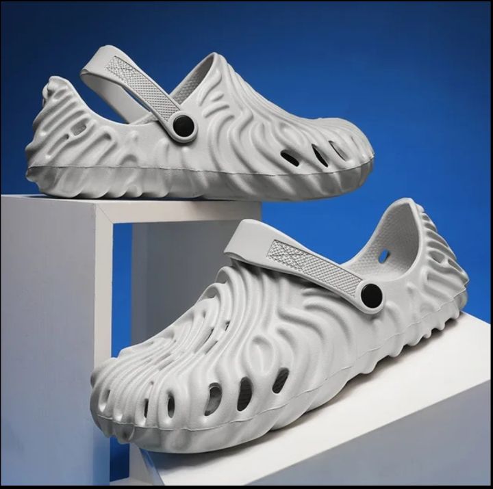 EUROPEAN Crocks Mens Sandals DRAGON Shape Sandals EVA Clogs for Mens