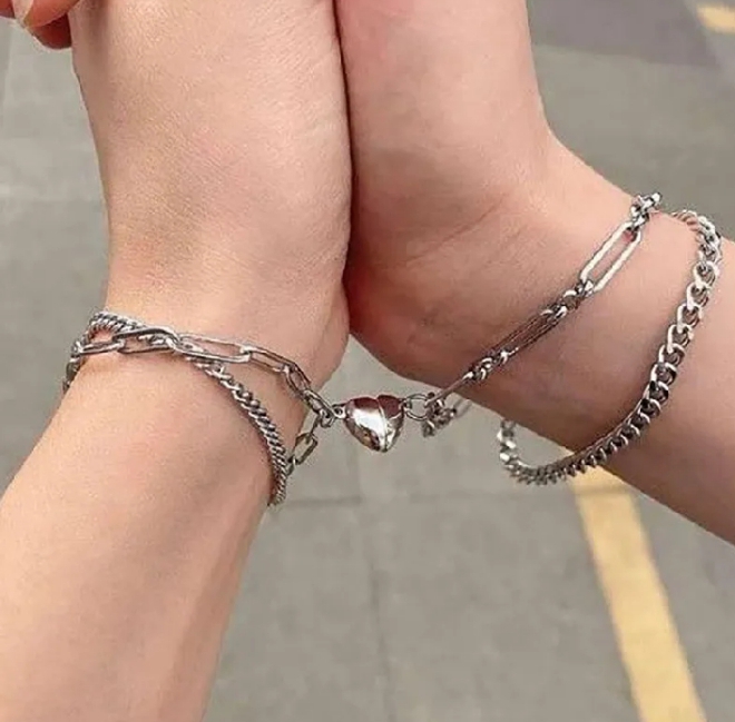 Broken Heart Couple Bracelet Set – Stainless Steel Matching Love Bracelets for Couples & Partners