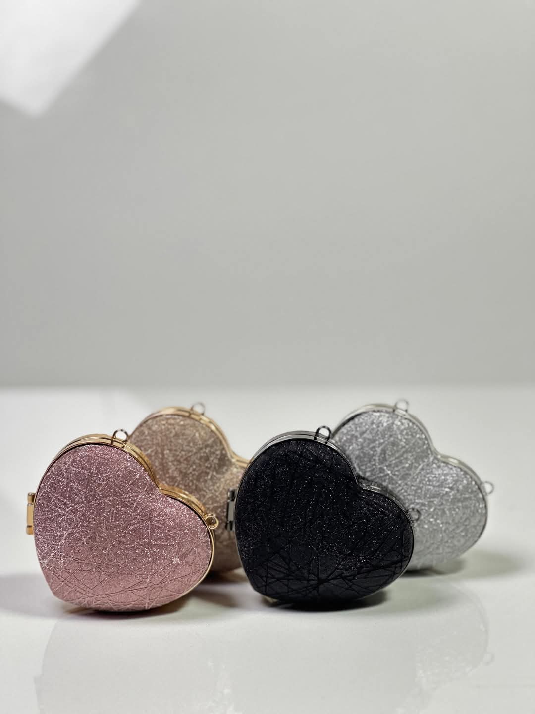 Sparkly Heart Shaped Clutch Bag – Glitter Evening Party Purse for Women