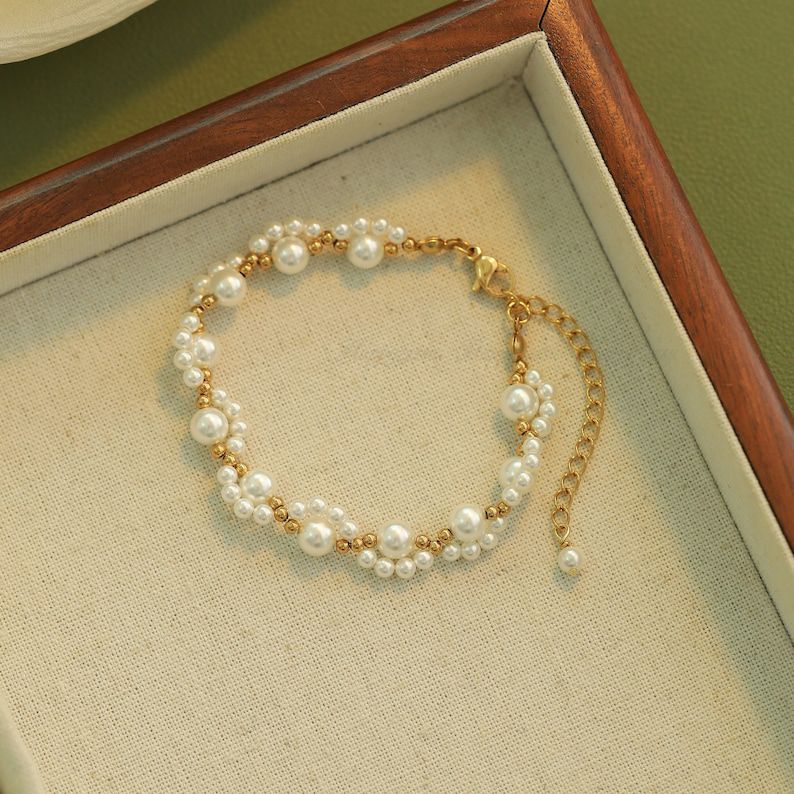 Double tone  Gold And White Pearls Cat Claw Bracelet,Pearl Adjustable Bracelet, Gifts for Her, Bridesmaid Gift, Anniversary Gift