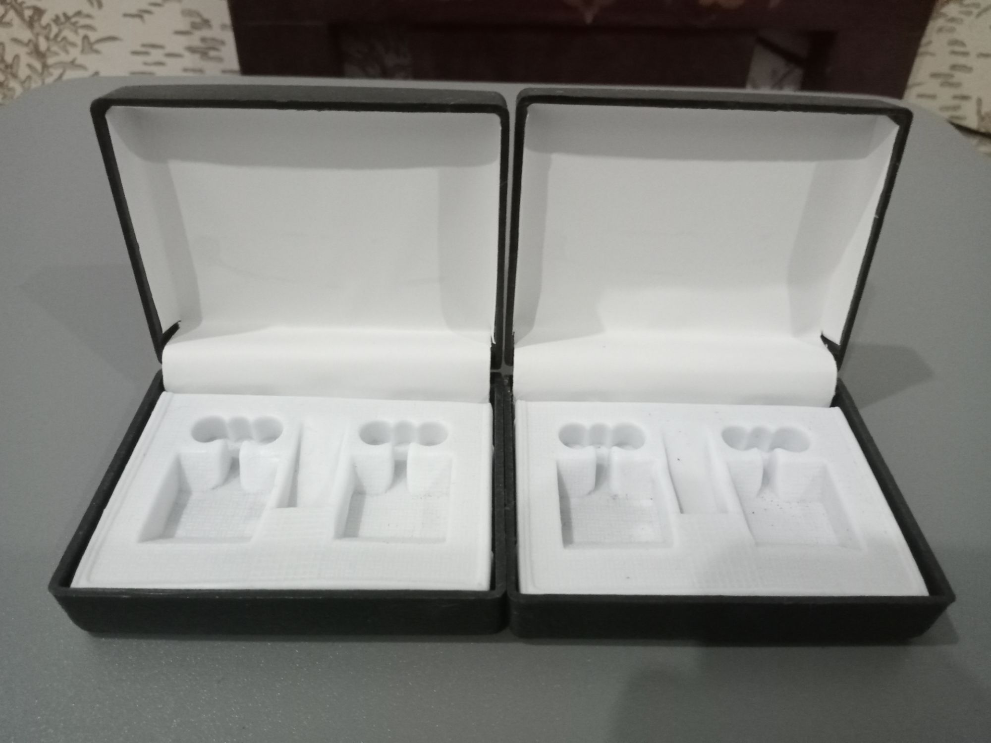 Cufflinks box for safe your cufflinks in a simple cufflinks box (1pcs)