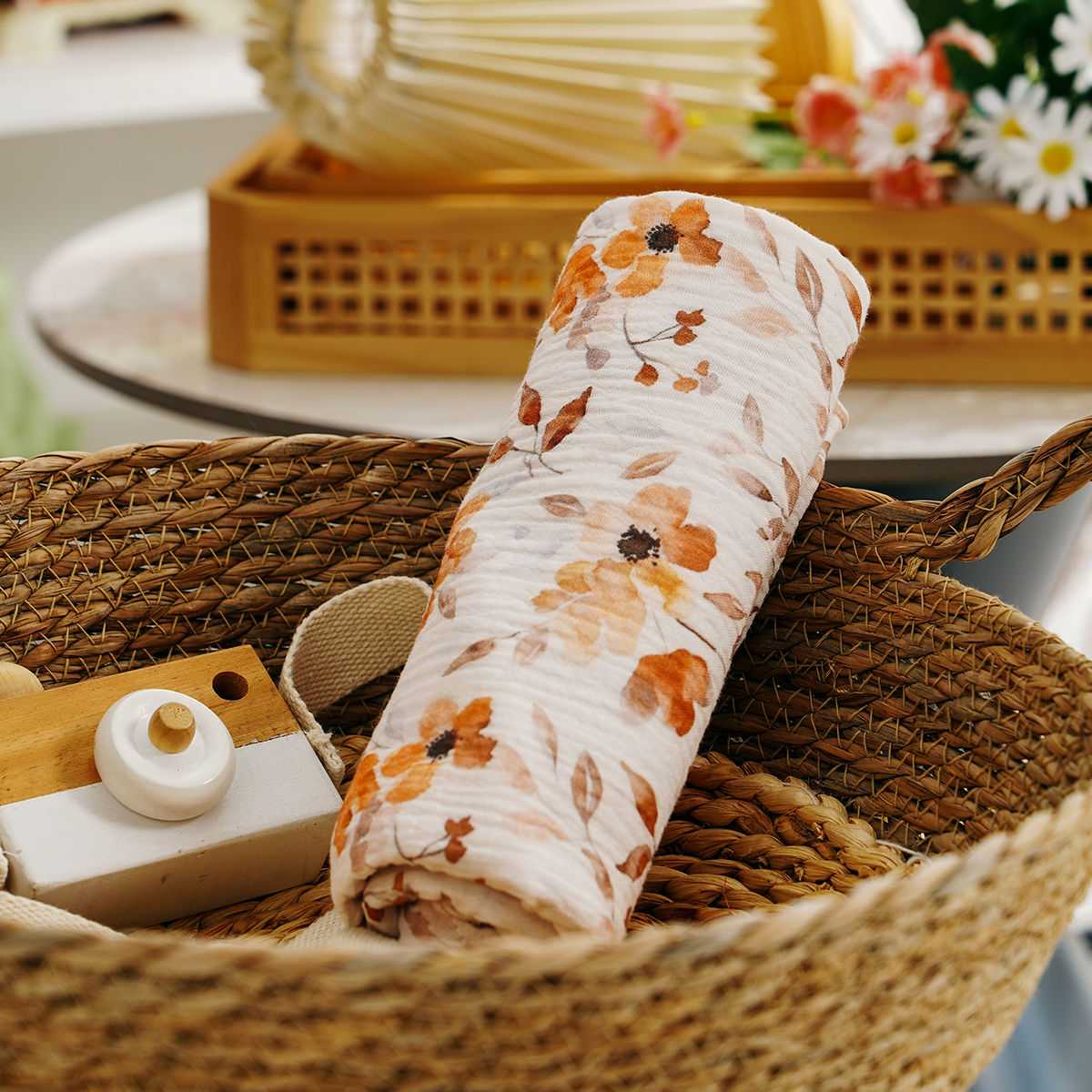 Elinfant 1 PC Newborn Swaddle Wrap Soft Breahable Cozy Bath Towel Swaddle Blankets 100%Cotton Muslin Swaddle Blanket Crepe Cloth