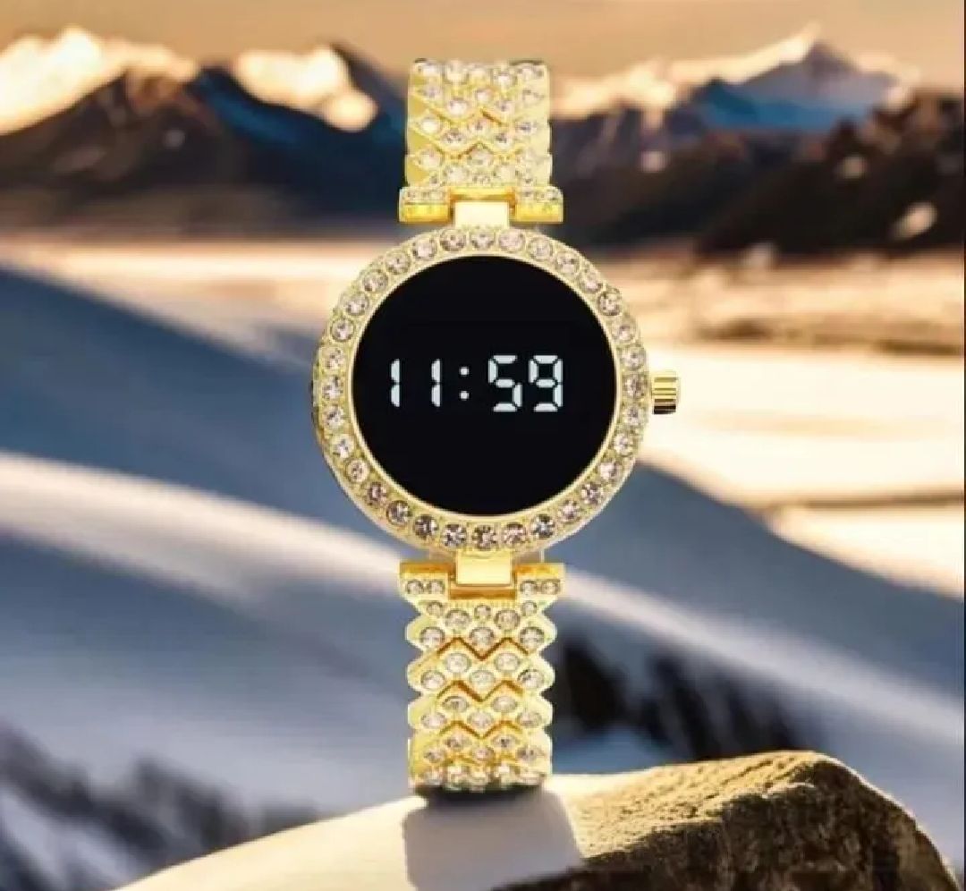 New Fashionable Stone Touch Round Ladies Watch for Women