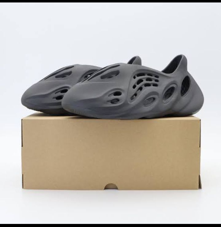 Memory Foam EVA Clogs Running Sandals & Shoes DELUXE "YEEZY" Branded Crocks for Men