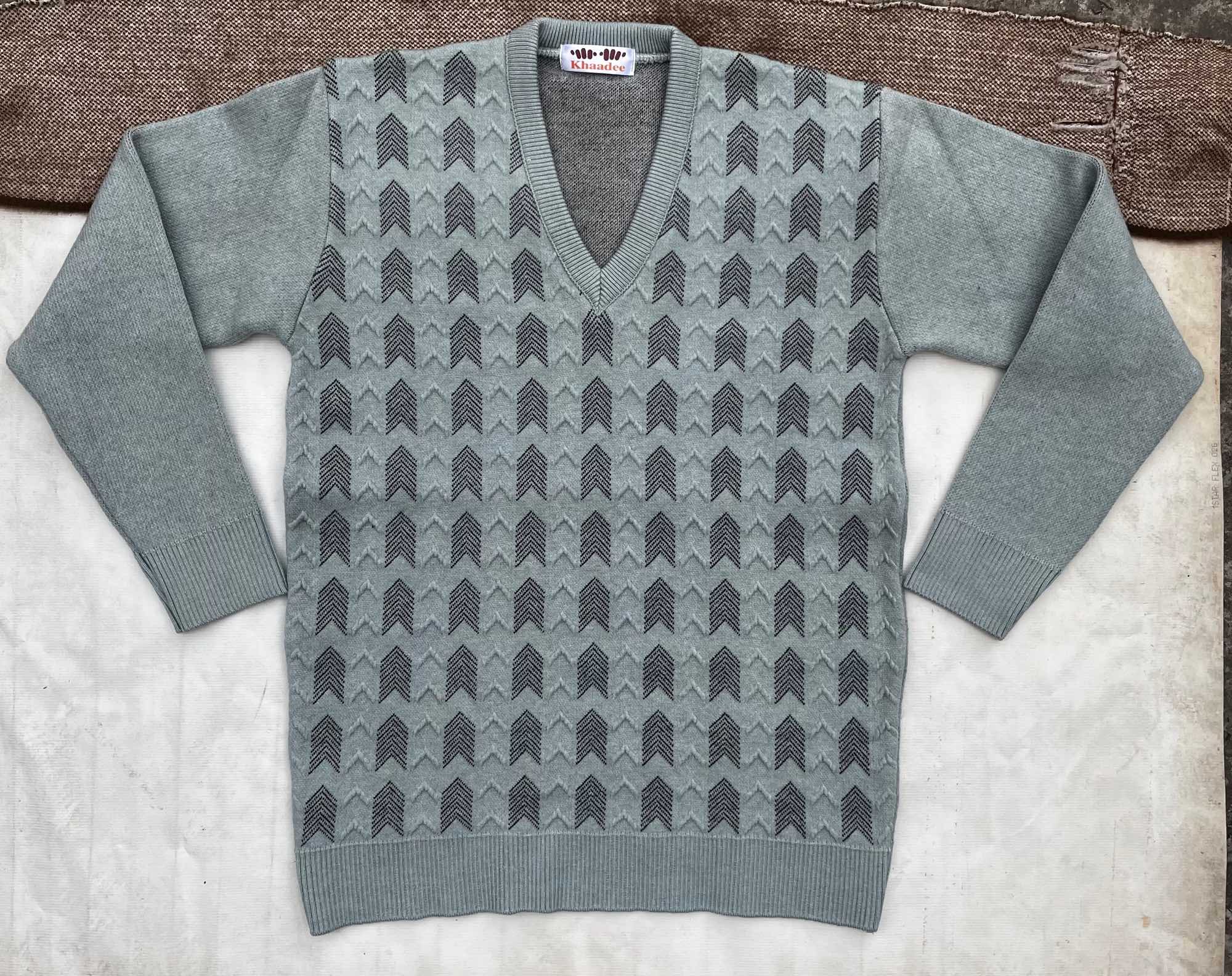 Sweaters for men full sleeves v neck pure wool