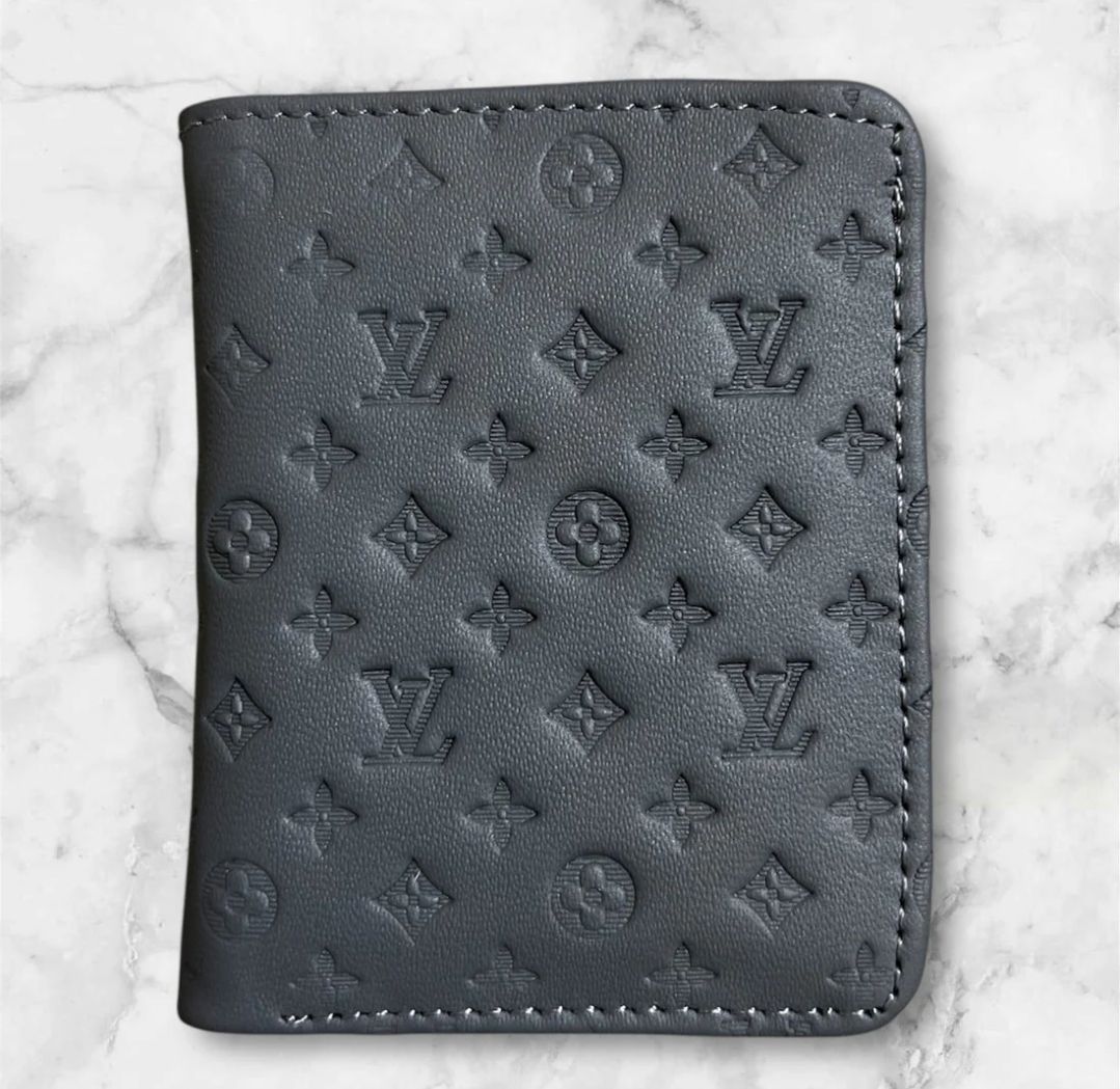 LV Style Leather Wallet for Men – Premium Embossed Design | 6 Card Slots + 1 Cash Pocket | Slim Bifold Wallet