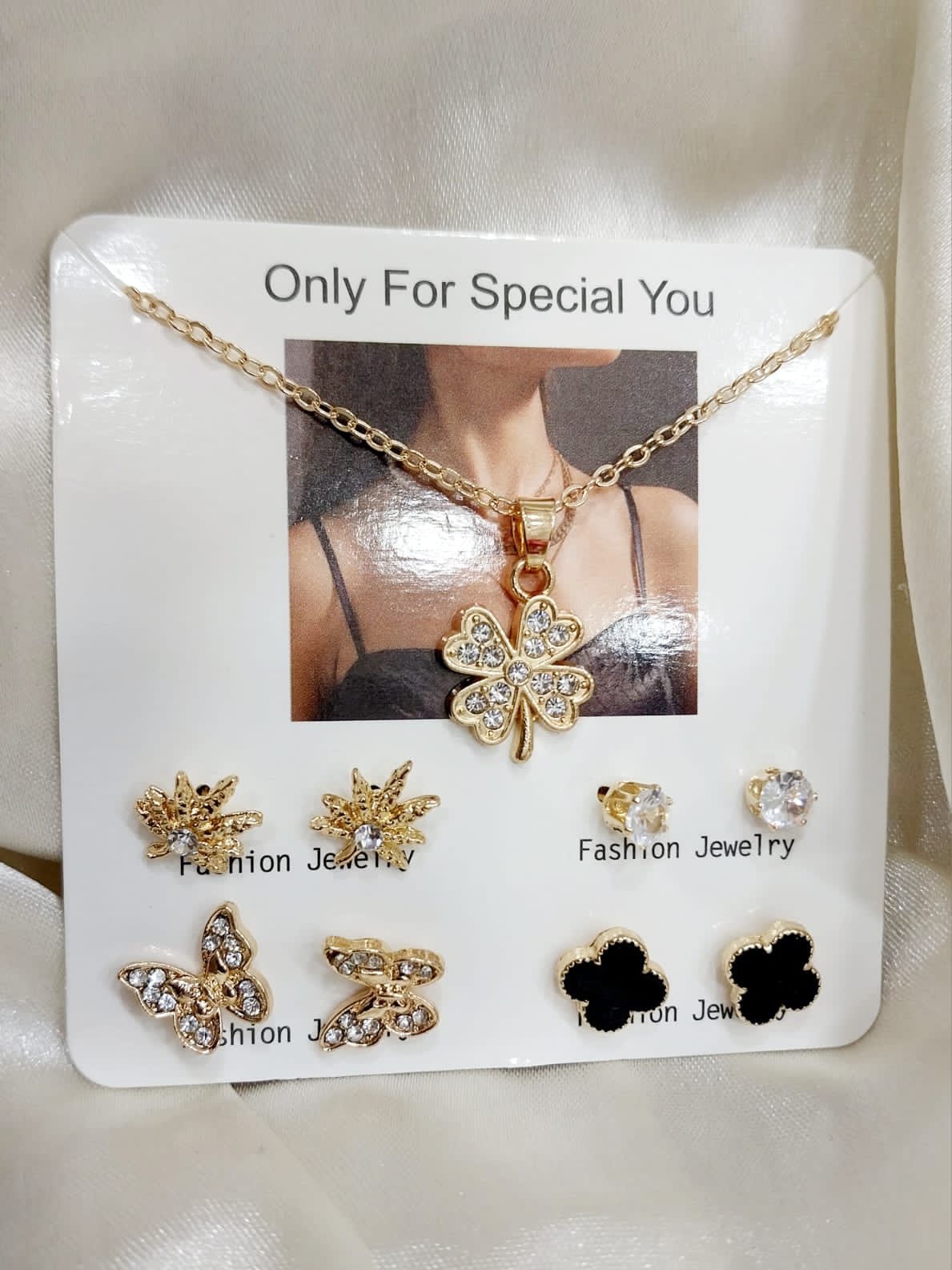 Pack of Beautiful 4 pairs of earrings and one beautiful Necklace For Necklace For Girls