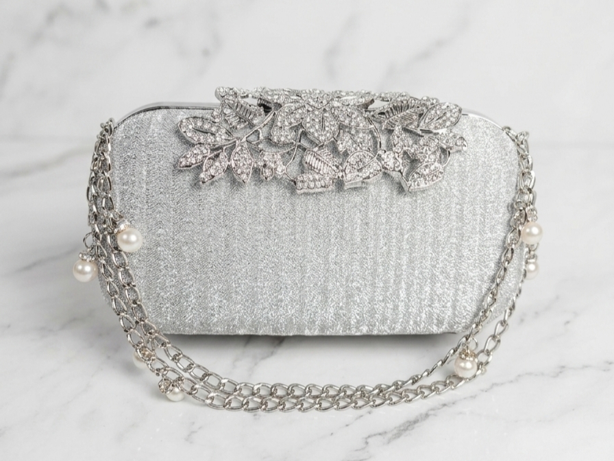 New Leaf Brooch Double Chain Clutch