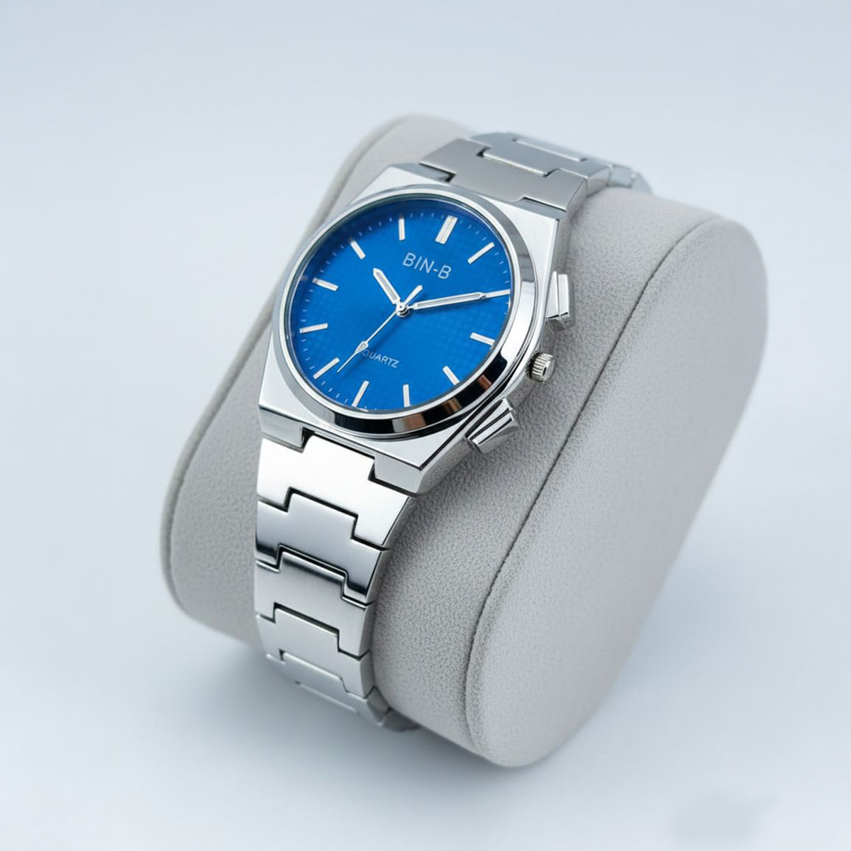 Classy Watch for Men Stainless Steel Chain Waterproof Quartz Watch Business and Casual Style Multiple Colors
