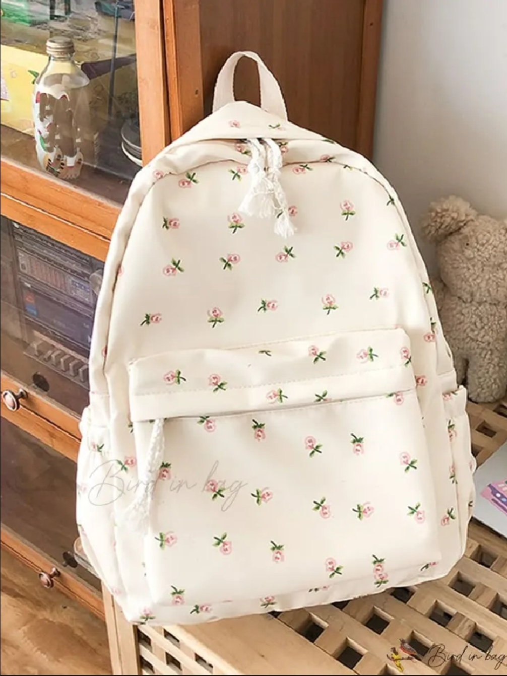 College bags for girls. Unique and stylish College bags.