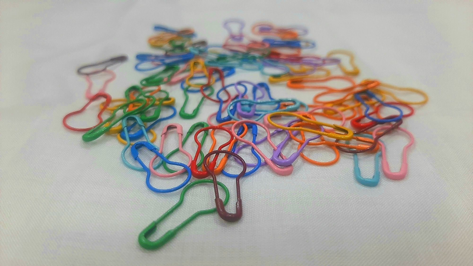 Imported Coil Less Colourful Hijab Safety Pins For Womens And Girls