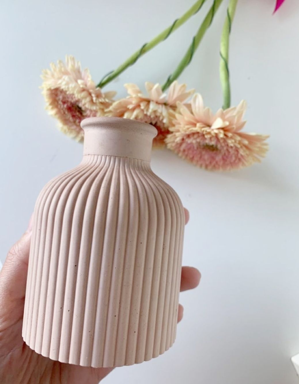 Mini ceramic Vase | White colour vase | Minimal design | Candle Holder| Decorative vase | Home decor | Concrete Home decor | Dry flowers vase