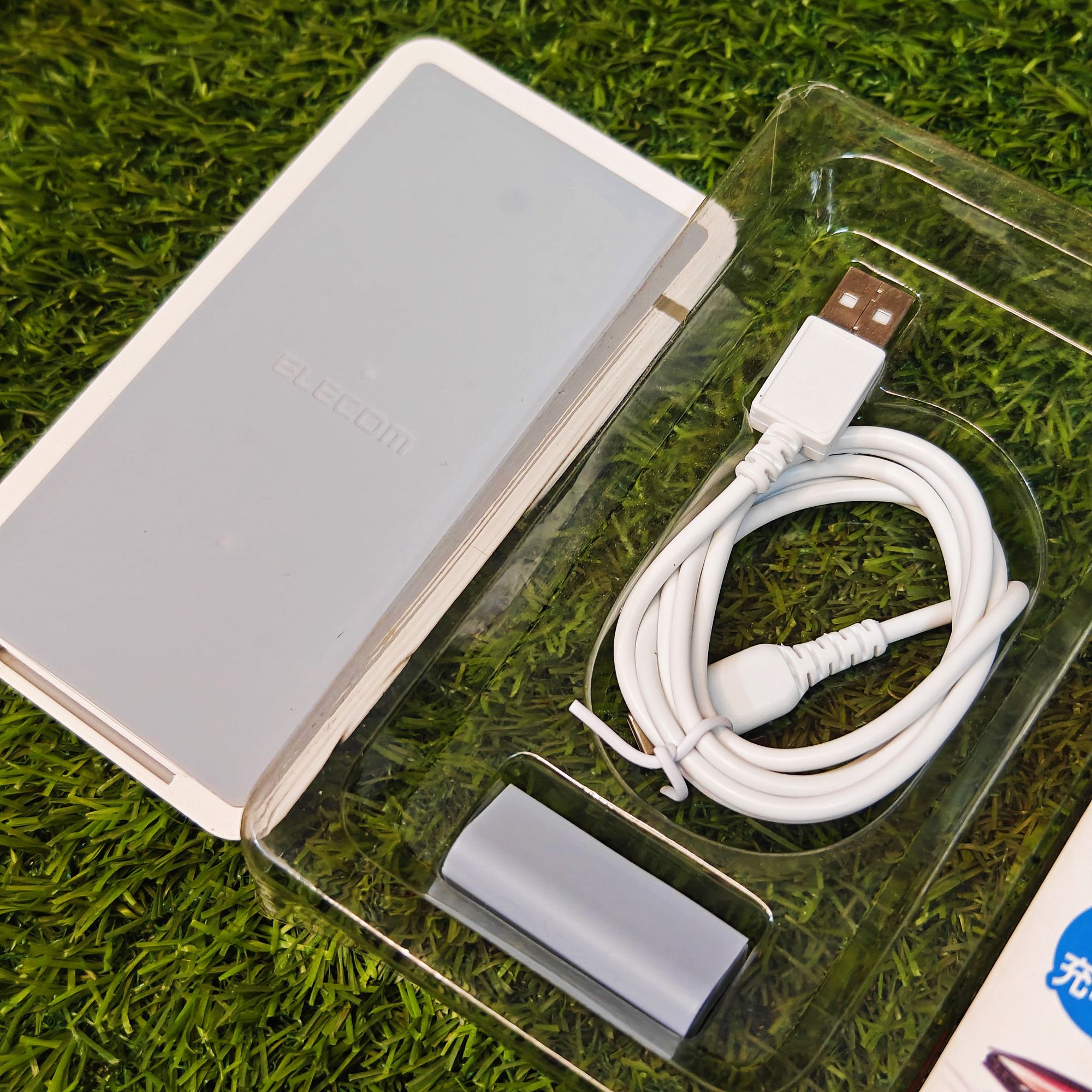 Wireless charger 5W For All Phones And Airpods And SmartWatches support 100% Original Elecom Wireless charger universal wireless charger