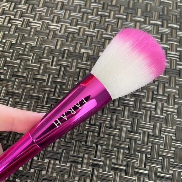 Branded Blush On Brush 50F