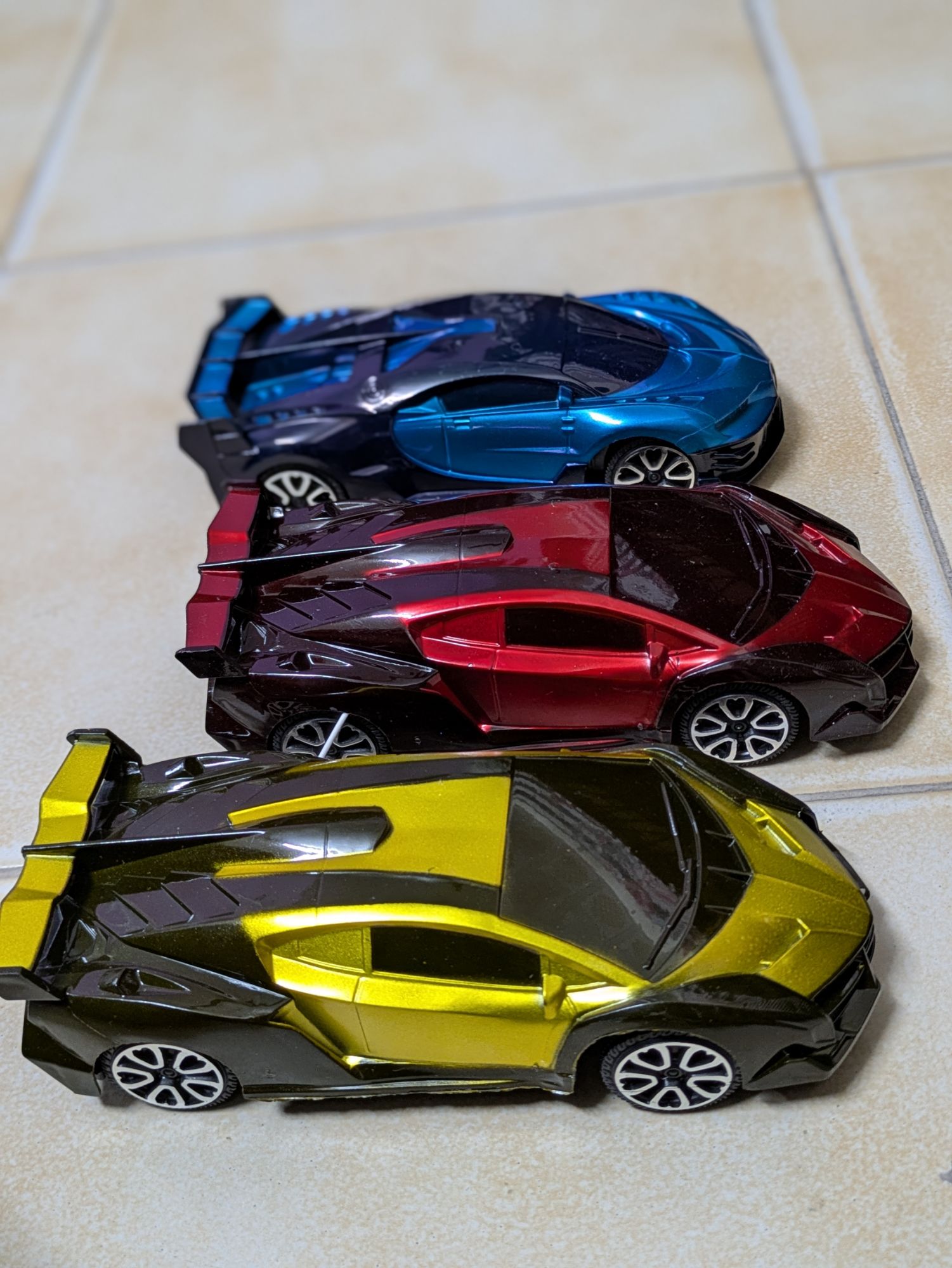 Kids Remote Control Car High Speed RC Racing Car 2 Channel Controller | Battery Operated Durable RC Toy Car for Boys & Girls | Fast Racing Vehicle Gift for Kids
