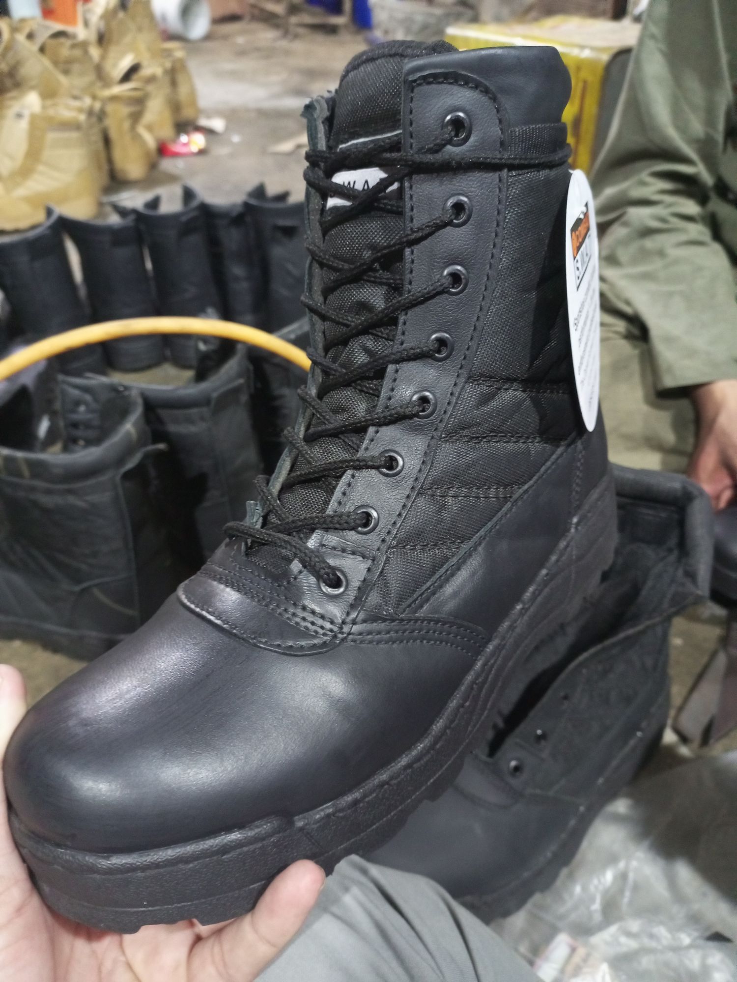 Swat Hiking Tactical Military Boots Men Boots Special Force Desert Combat Army Boots Man Hiking Boots Ankle Shoes Men Work Safty Shoes low price