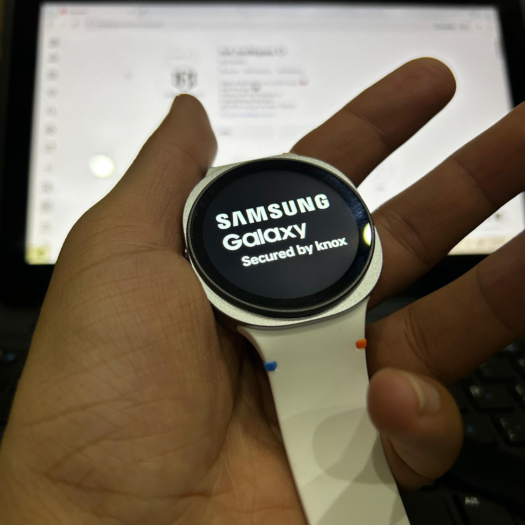Watch 8 Round Dial Smart Watch with Logo and AMOLED Display in Premium Quality Round Dial Design