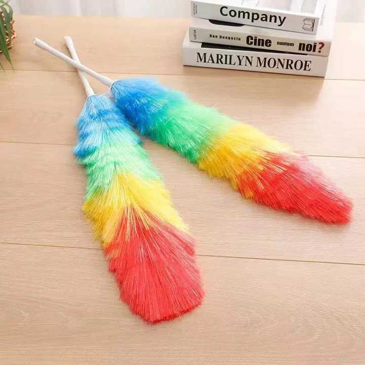 Multifunctional Microfiber Feather Duster – Extendable Dust Cleaning Brush for Home, Office & Car